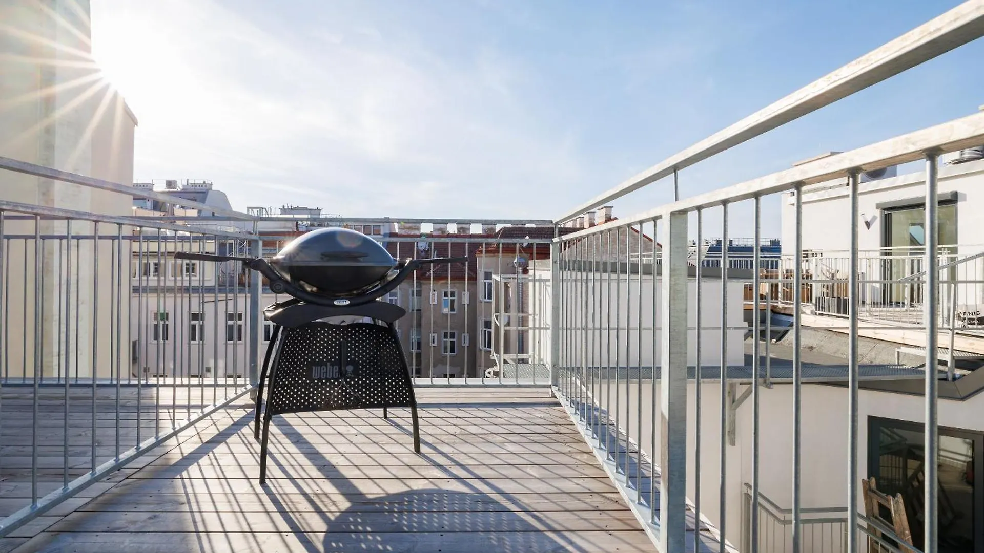 Symphony Apartments 41 - Modern Loft With Terrace And Grill In Central Location Вена