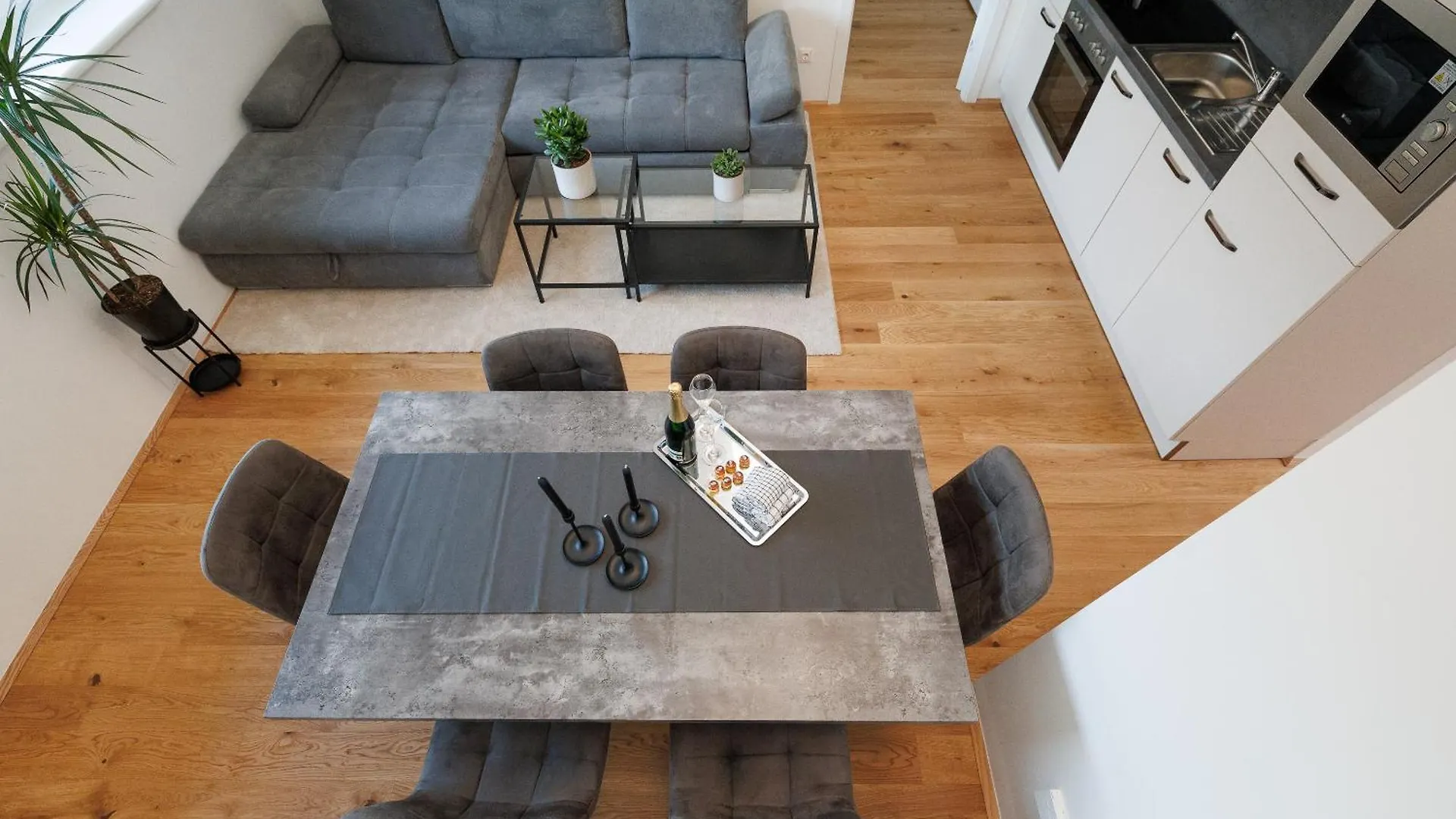 Symphony Apartments 41 - Modern Loft With Terrace And Grill In Central Location Vienna Austria