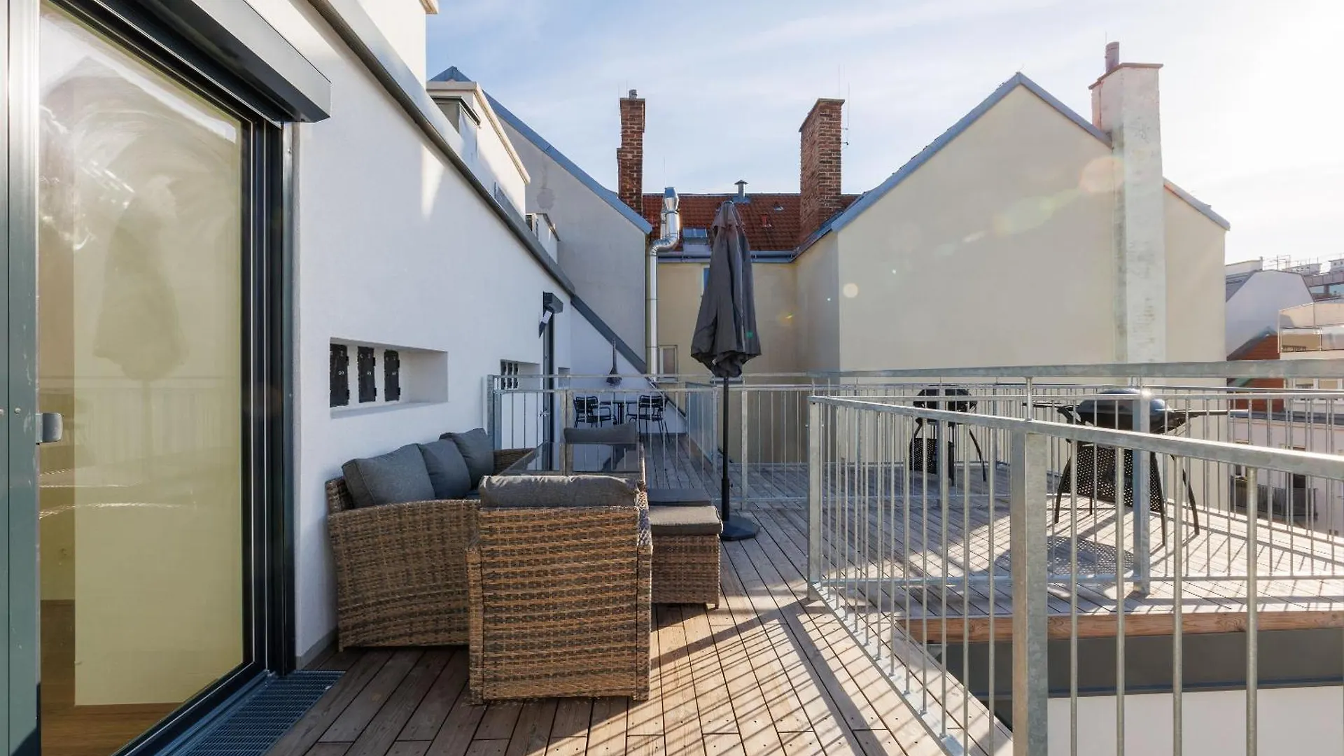 Symphony Apartments 41 - Modern Loft With Terrace And Grill In Central Location Vienna 0*,